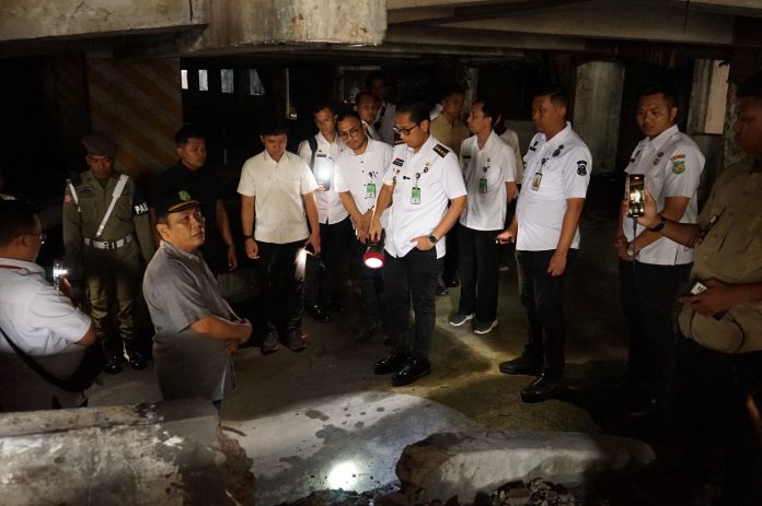 Text foto : Walikota Medan Rico Waas Didampingi Plt Kepala Badan Keuangan dan Aset Daerah (BKAD) Kota Medan Evan Botung Daulay dan Kepala Dinas Koperasi, UKM, Perindustrian dan Perdagangan Kota Medan Benny Iskandar Nasution. (Foto : Ist)