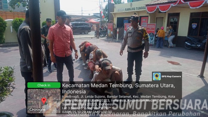 Text foto : Pihak Kecamatan Medan Tembung bersama Kelurahan Sidorejo, Polsek Medan Tembung, dan Babinsa melakukan penertiban terhadap 'pak ogah' atau pengatur lalu lintas ilegal di depan Komplek MMTC, Jalan Willem Iskandar, Kamis (7/8/2025). (foto : Ist)