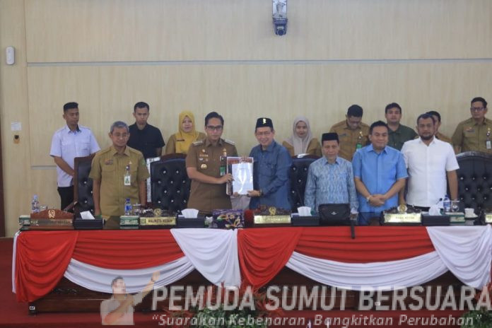 Text foto : DPRD Kota Medan bersama Pemko Medan dalam Sidang Paripurna DPRD Kota Medan yang berlangsung di gedung DPRD, Senin (29/9/2025). (Foto : Ist)
