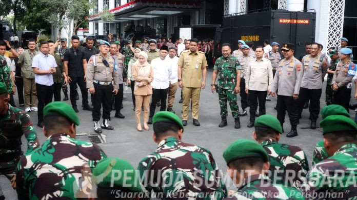 Text foto : Gubernur Sumut, Bobby Nasution bersama Forkopimda Sumut saat diwawancarai para wartawan di Kantor DPRD Sumut, Jalan Imam Bonjol, Medan (1/9/2025). (Foto : Ist)