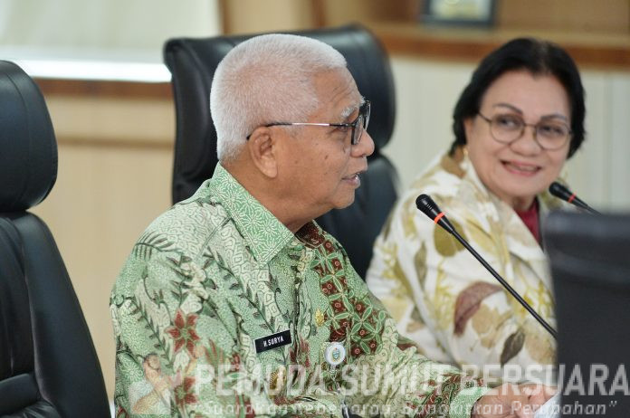 Text foto : Wakil Gubernur Sumatera Utara (Sumut) Surya menerima kunjungan kerja Badan Akuntabilitas Publik Dewan Perwakilan Daerah (DPD) RI di Ruang Rapat I Lantai 2 Kantor Gubernur Sumut Jalan Diponegoro Kota Medan, Jumat (21/11/2025). Kunjungan kerja DPD RI ini menerima aspirasi masyarakat melalui Rapat Dengar Pendapat Umum tentang permasalahan agraria. (Foto : Ist).