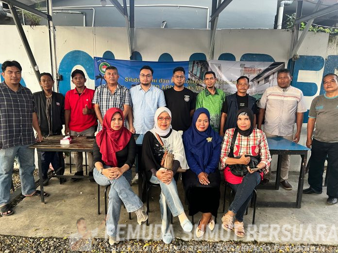 Text foto : pengurus APPSI Kota Medan saat mengadakan rapat pengurus di chamber Cafe Sabtu (08-11-2025). (Foto : Ist)