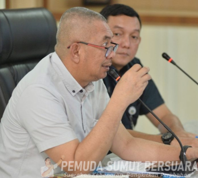 Teks Foto :  Pj Sekretaris Daerah Provinsi Sumatera Utara (Sumut) Sulaiman Harahap memimpin rapat persiapan Kolaborasi Pekan Ramadan Sumatera Utara 2026 di Ruang Rapat I Lantai 2 Kantor Gubernur Sumut Jalan Diponegoro Kota Medan, Selasa (3/3/2026). (Foto : Ist) 